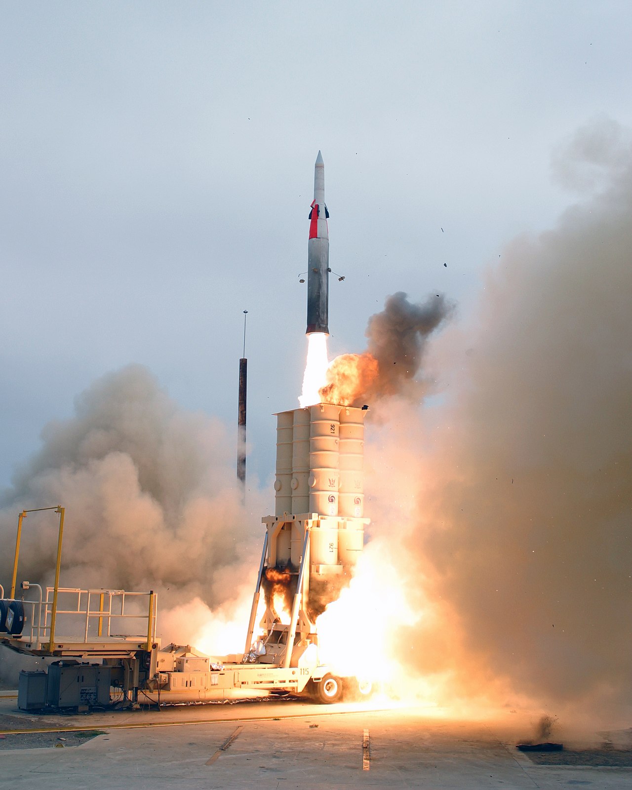 1280px-Arrow_anti-ballistic_missile_launch.jpg